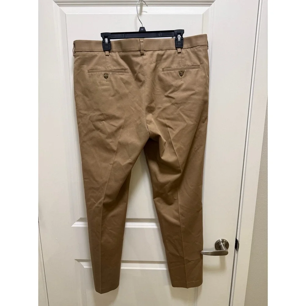 Roundtree & Yorke TravelSmart Mens 40x30 Khaki Chino Pants CoreComfort Stretch